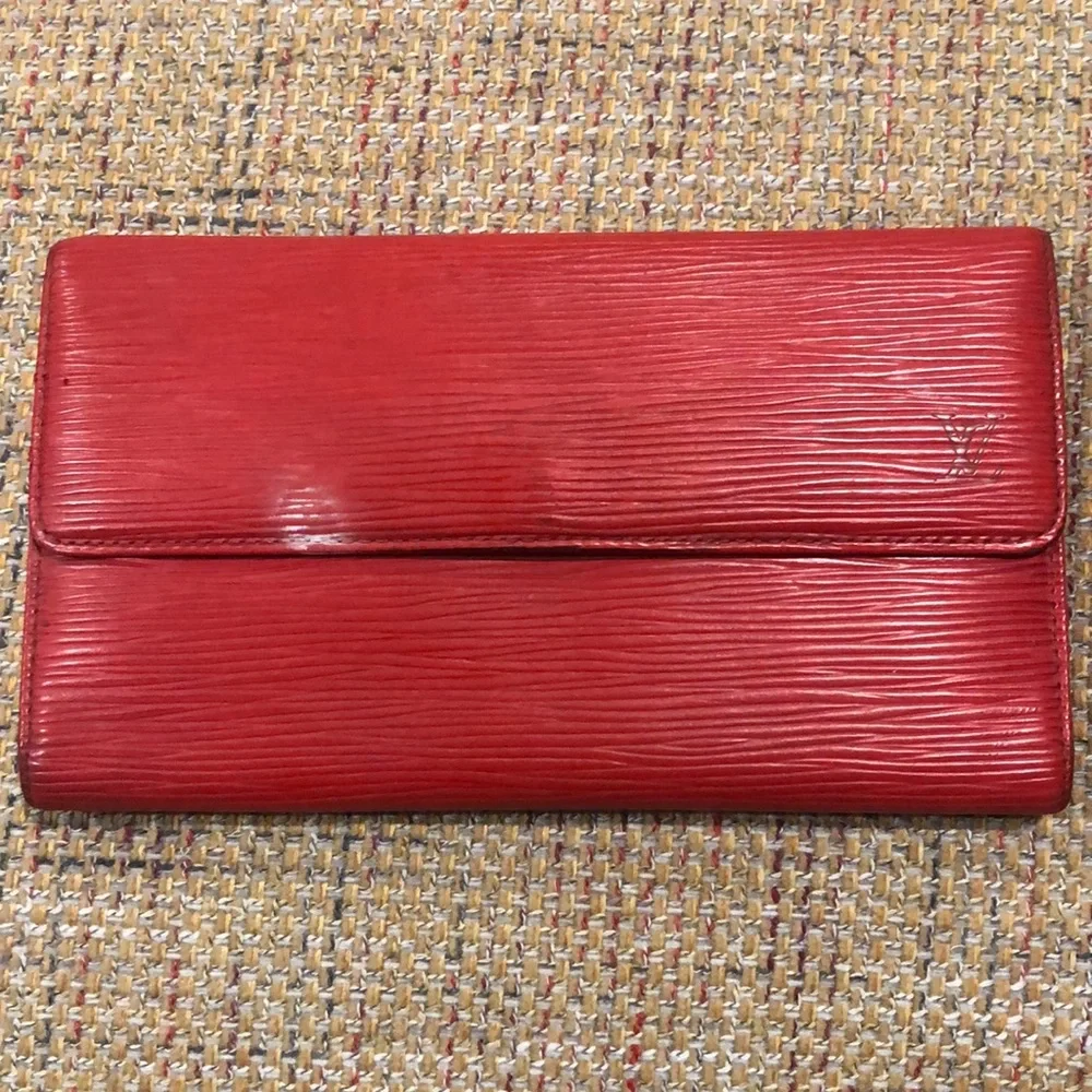 LOUIS VUITTON Sarah International Wallet RED EPI Leather Trifold Full Length